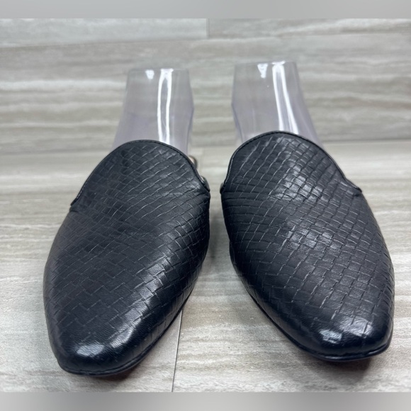 J. Jill Embossed Leather Pointy Toe Flat Mules Womens Size 9 - Picture 2 of 13